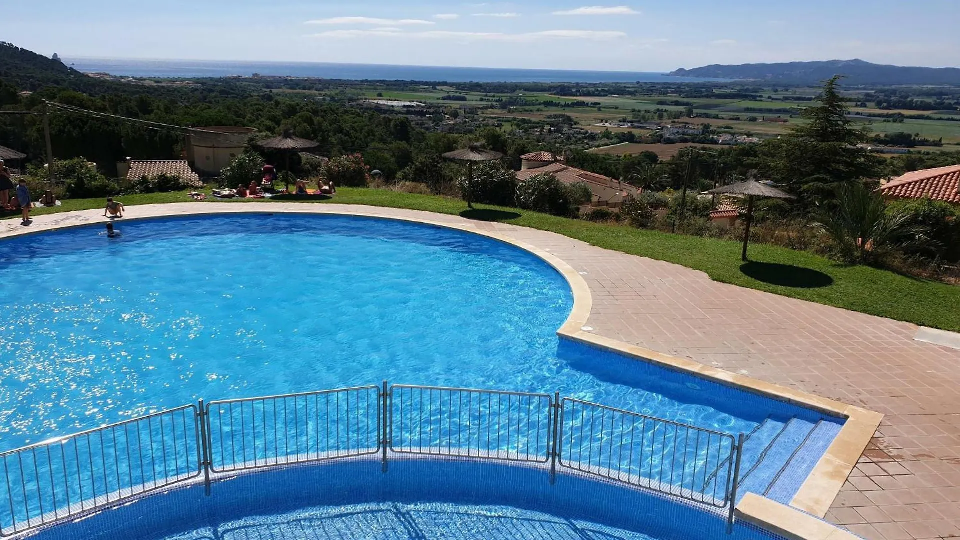 Casa Acogedora Con Gran Piscina, Cerca De La Playa Y Puerto De L'Estartit, Admite Mascotas. - Es-323-2 Villa 0*, L'Estartit Spanyolország